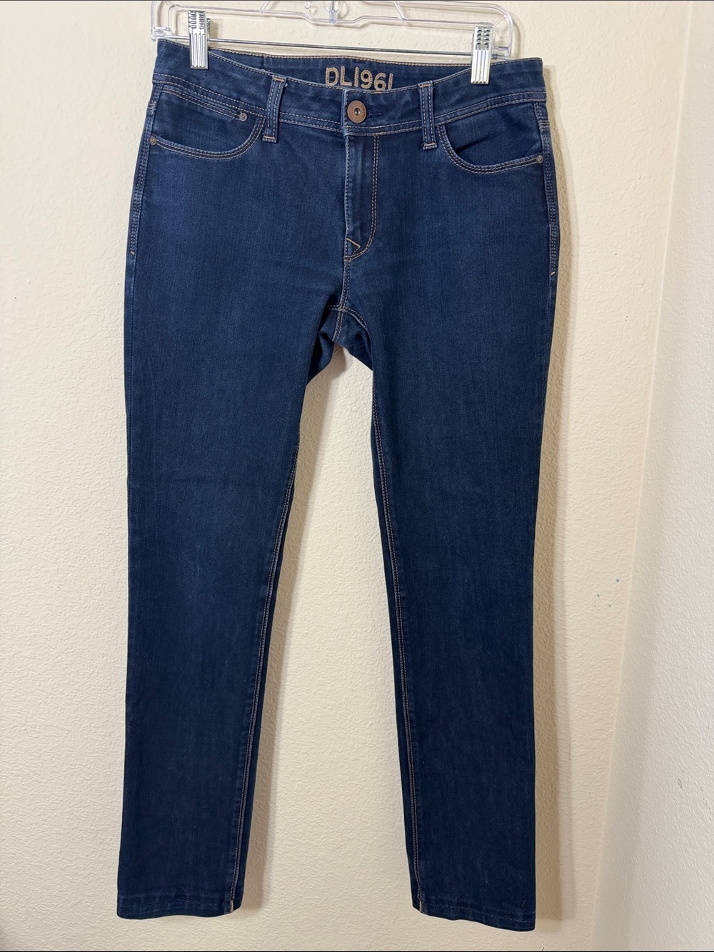 DL1961 Grace Instasculpt Straight Leg Jeans Size 28 Dark Wash DLX 360 Stretch